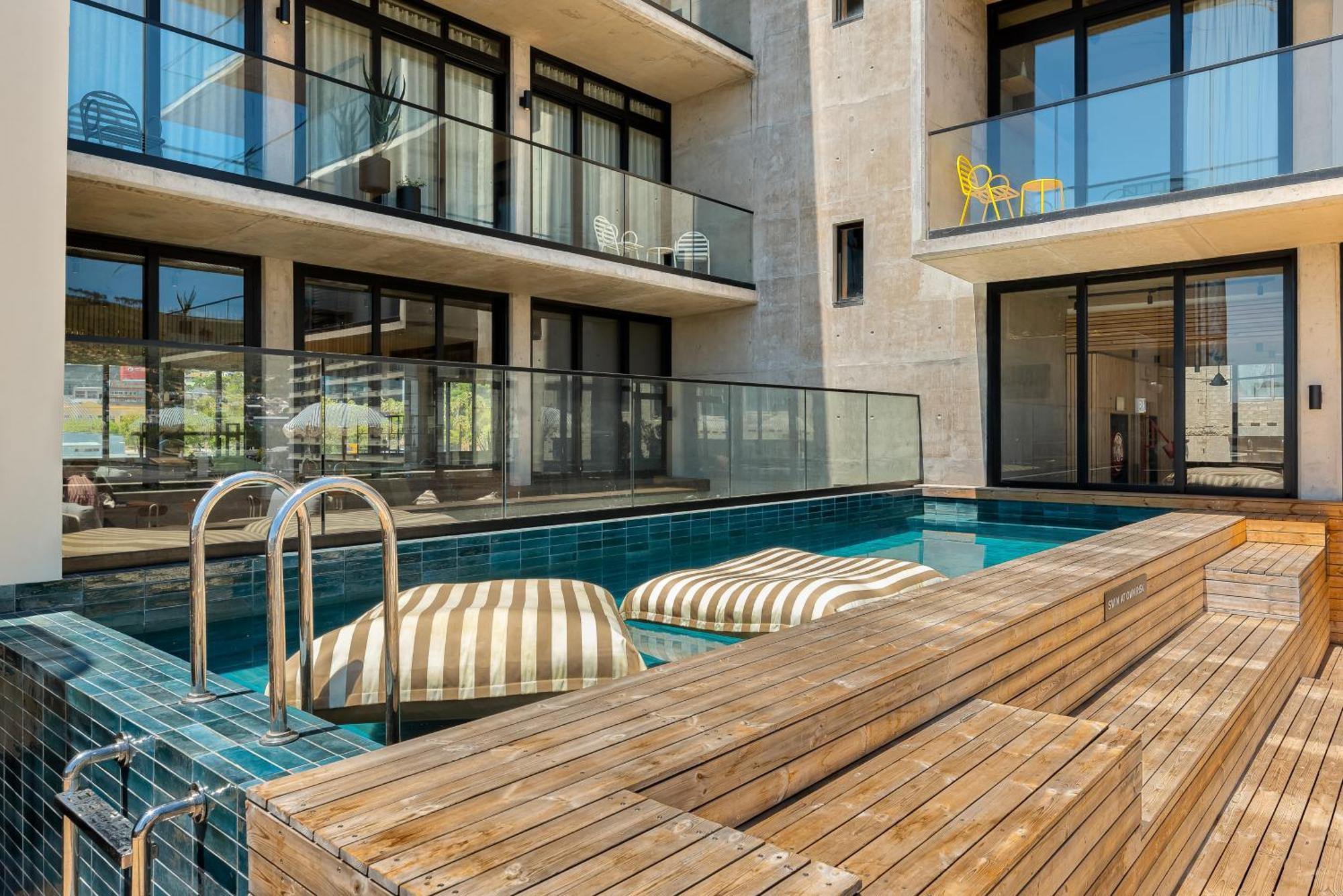 Neighbourgood 84 Harrington Aparthotel Cape Town Exterior photo