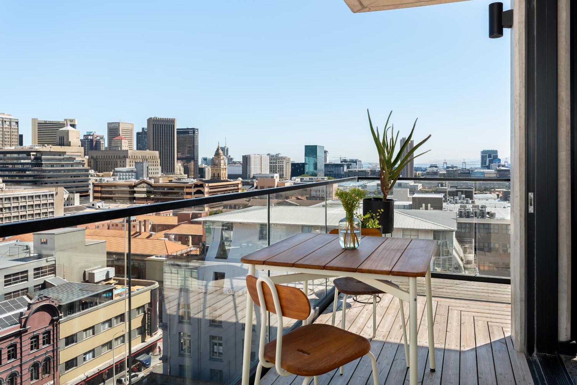 Neighbourgood 84 Harrington Aparthotel Cape Town Room photo